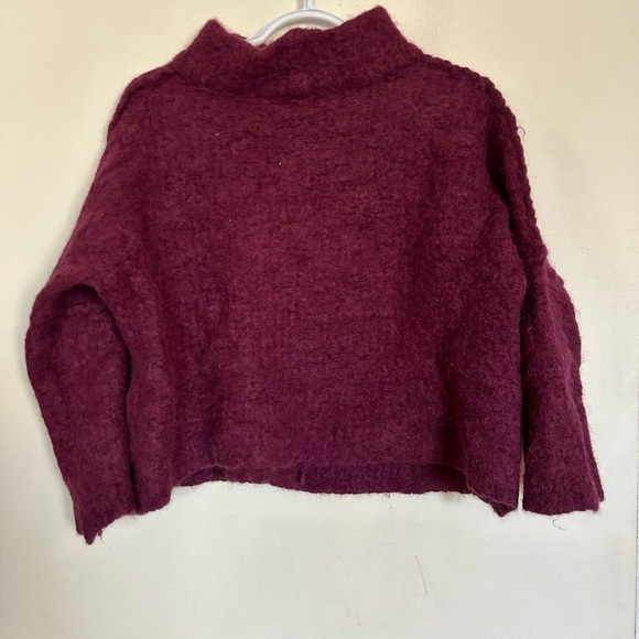 Free people 89% alpaca wool mix neck cropped sweater size large - Picture 2 of 8